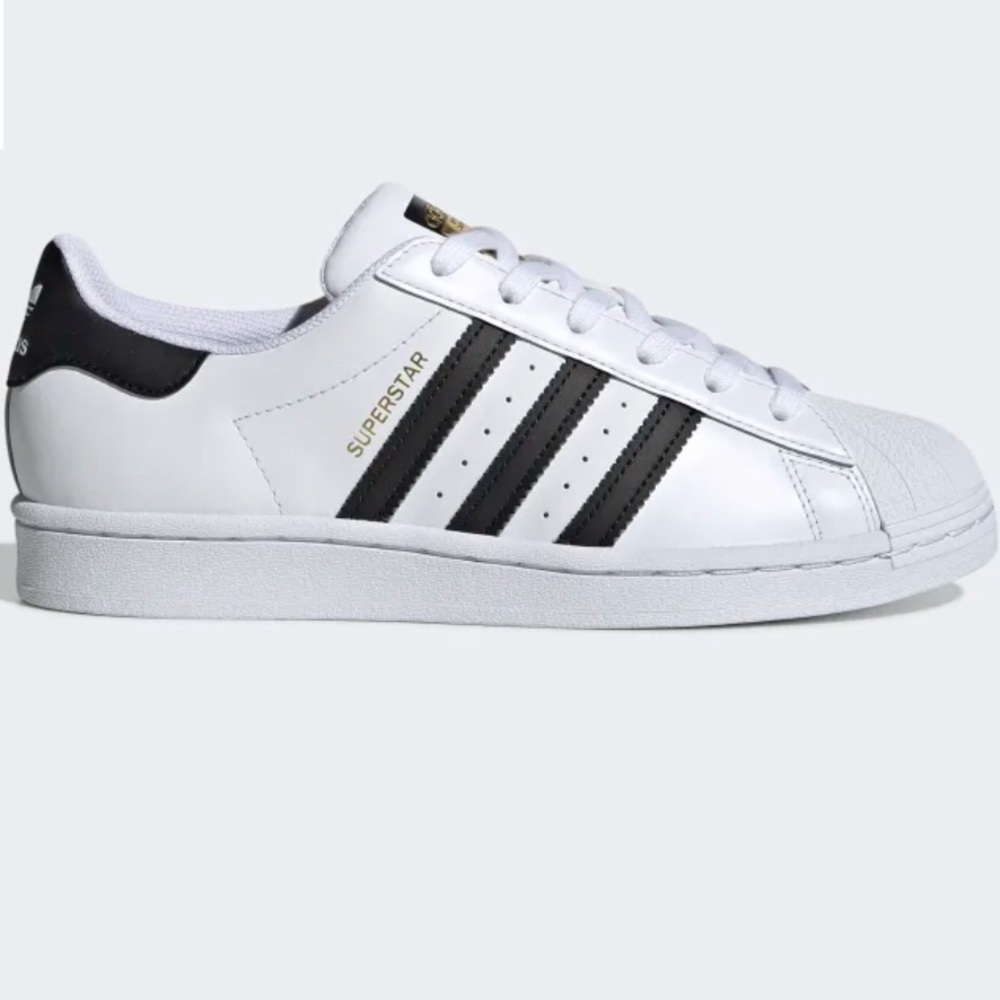 Size 6 Adidas Superstar Shoes Core Black / Cloud White